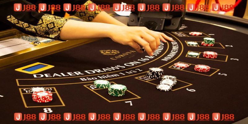 Đánh bài xì dách - game chơi đổi thưởng cực hot tại J88